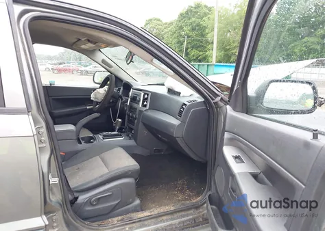 2008 Jeep Grand Cherokee Laredo z USA, uszkodzony, nr VIN 1J8GR48K68C123211